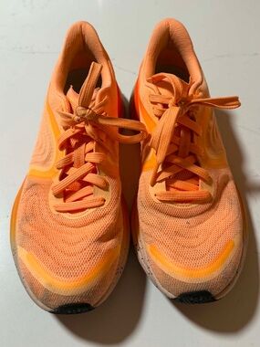 Lululemon Blissfeel 2 running shoes in the Florid |9.5|